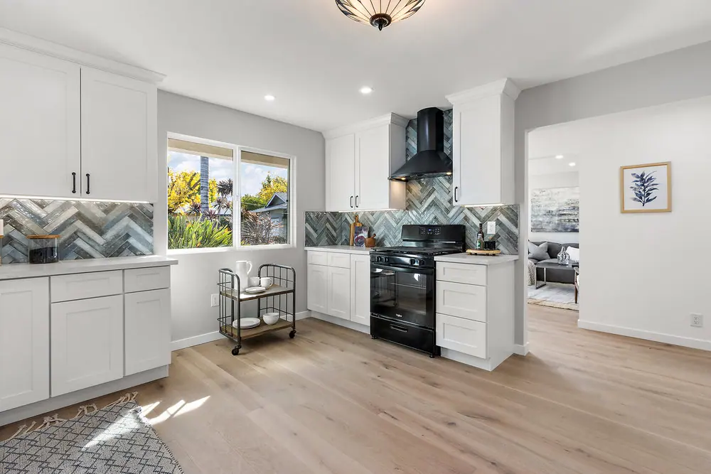 1537 Laverne Ct — completed, photograph 10