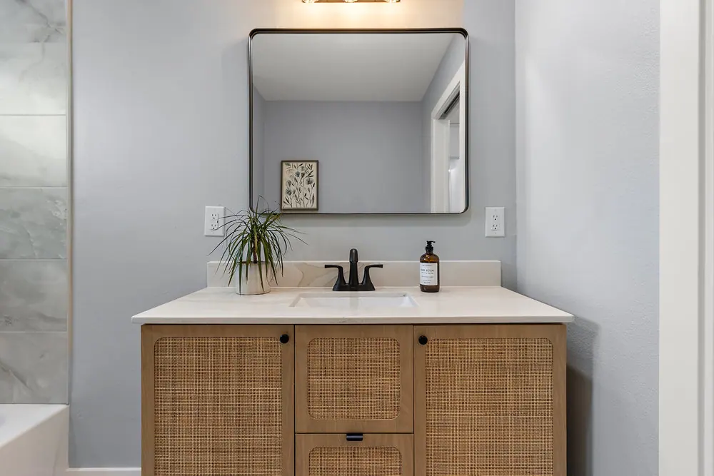 1537 Laverne Ct — completed, photograph 32