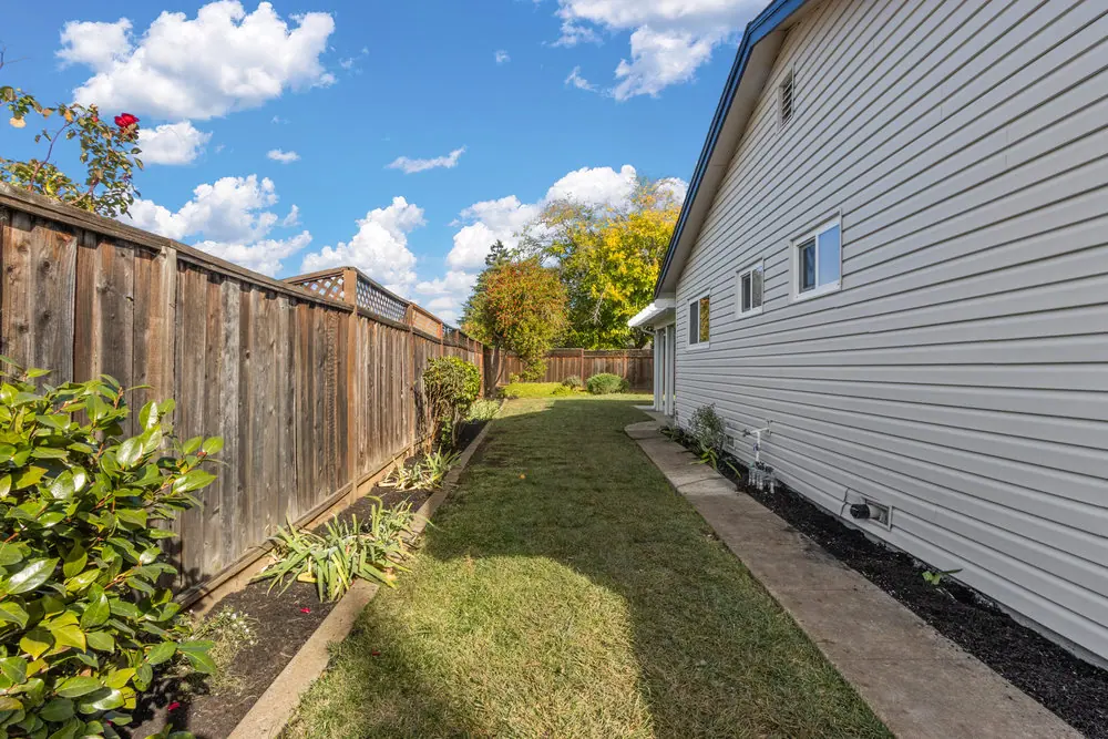 1537 Laverne Ct — completed, photograph 43