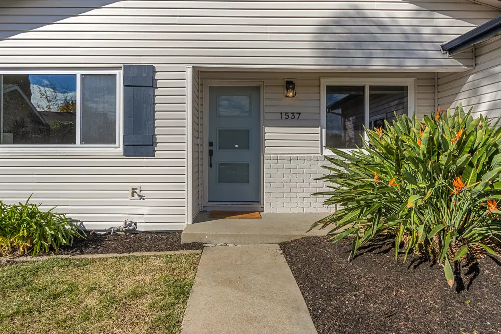 1537 Laverne Ct — completed, photograph 54