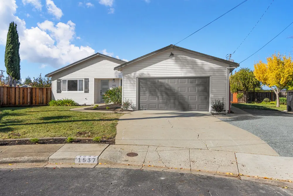 1537 Laverne Ct — completed, photograph 56