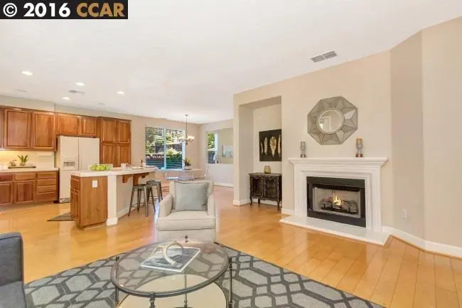 160 KENSINGTON CIRCLE — completed, photograph 9