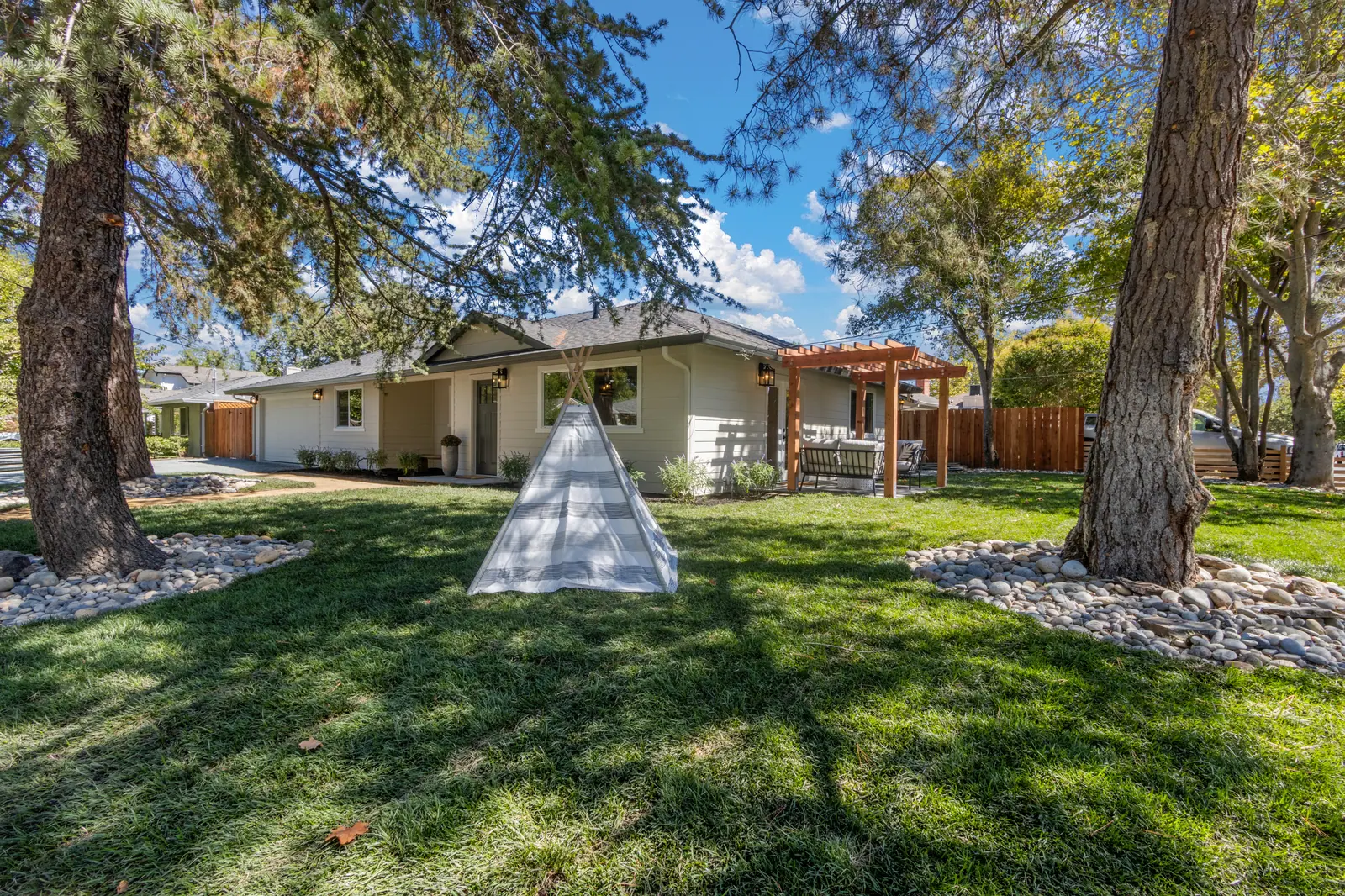 1991 Maybelle Dr — completed, photograph 35