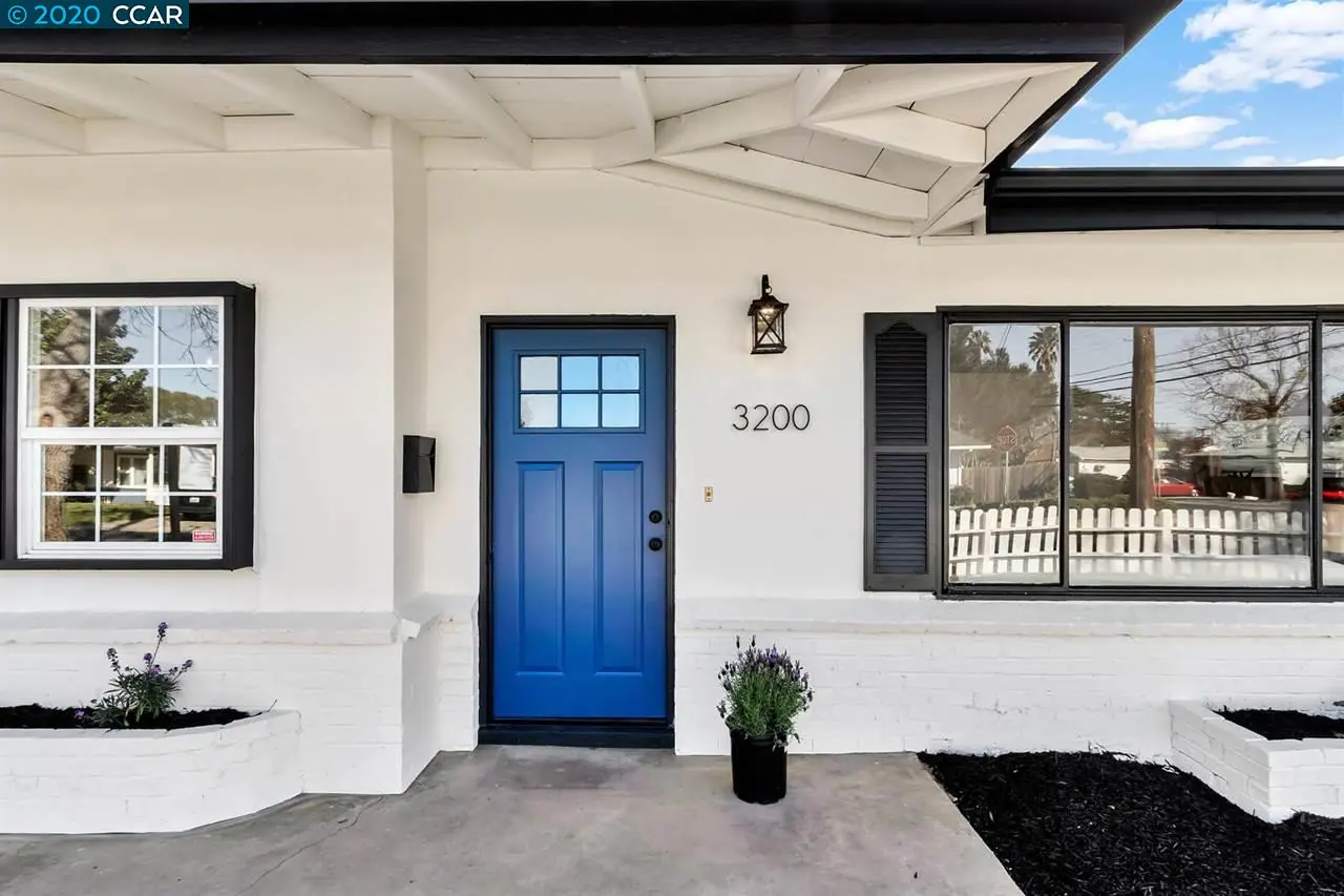 3200 Windsor Pl — completed, photograph 1